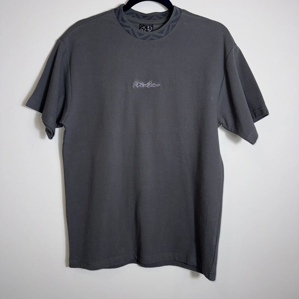 Maui and Sons T Shirt Mens Size M Grey Tribal Collar Surf Beach Vacation