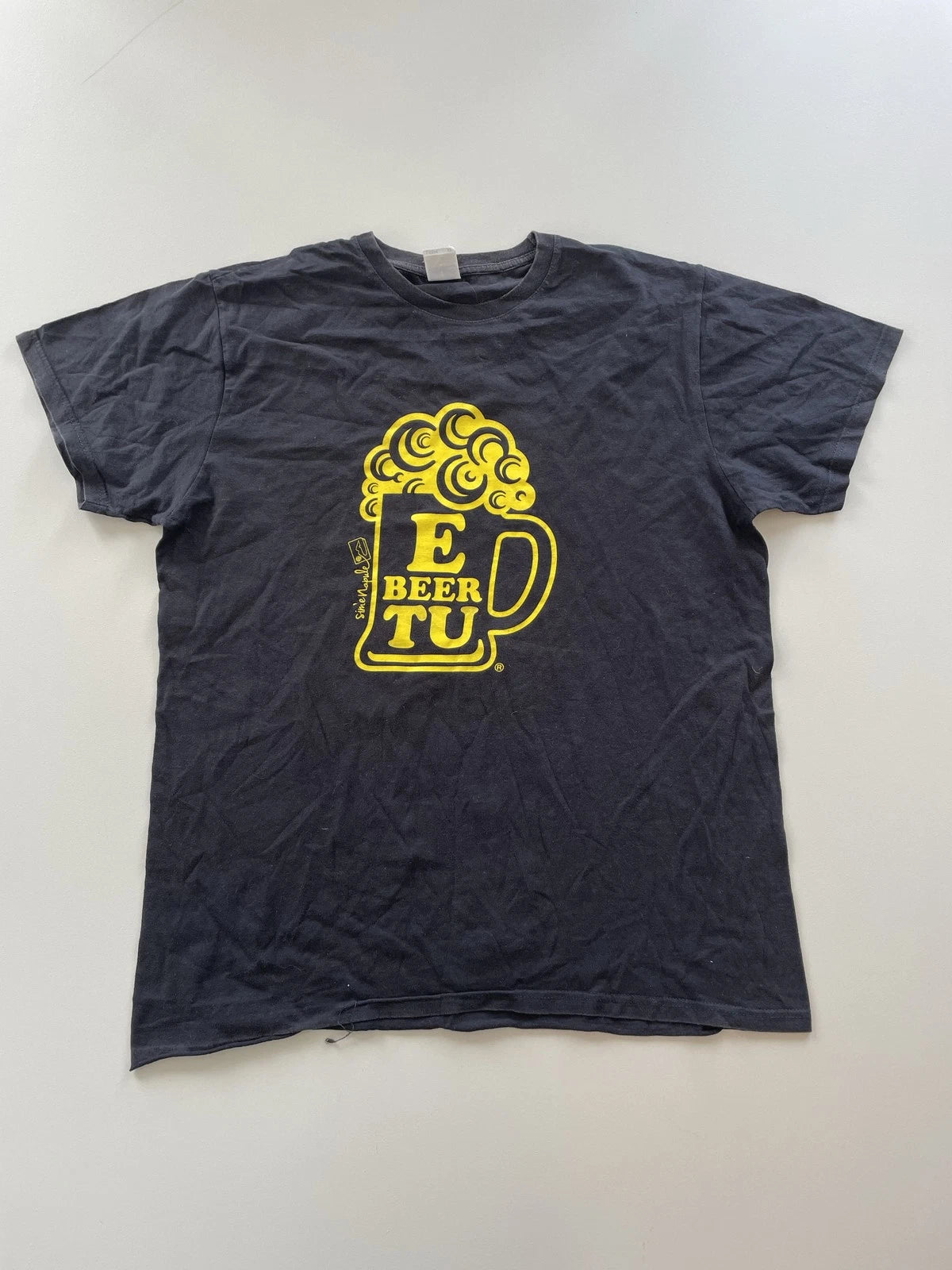 Russell Athletic Beer TU Graphic T-Shirt XL Black Short Sleeve Cotton
