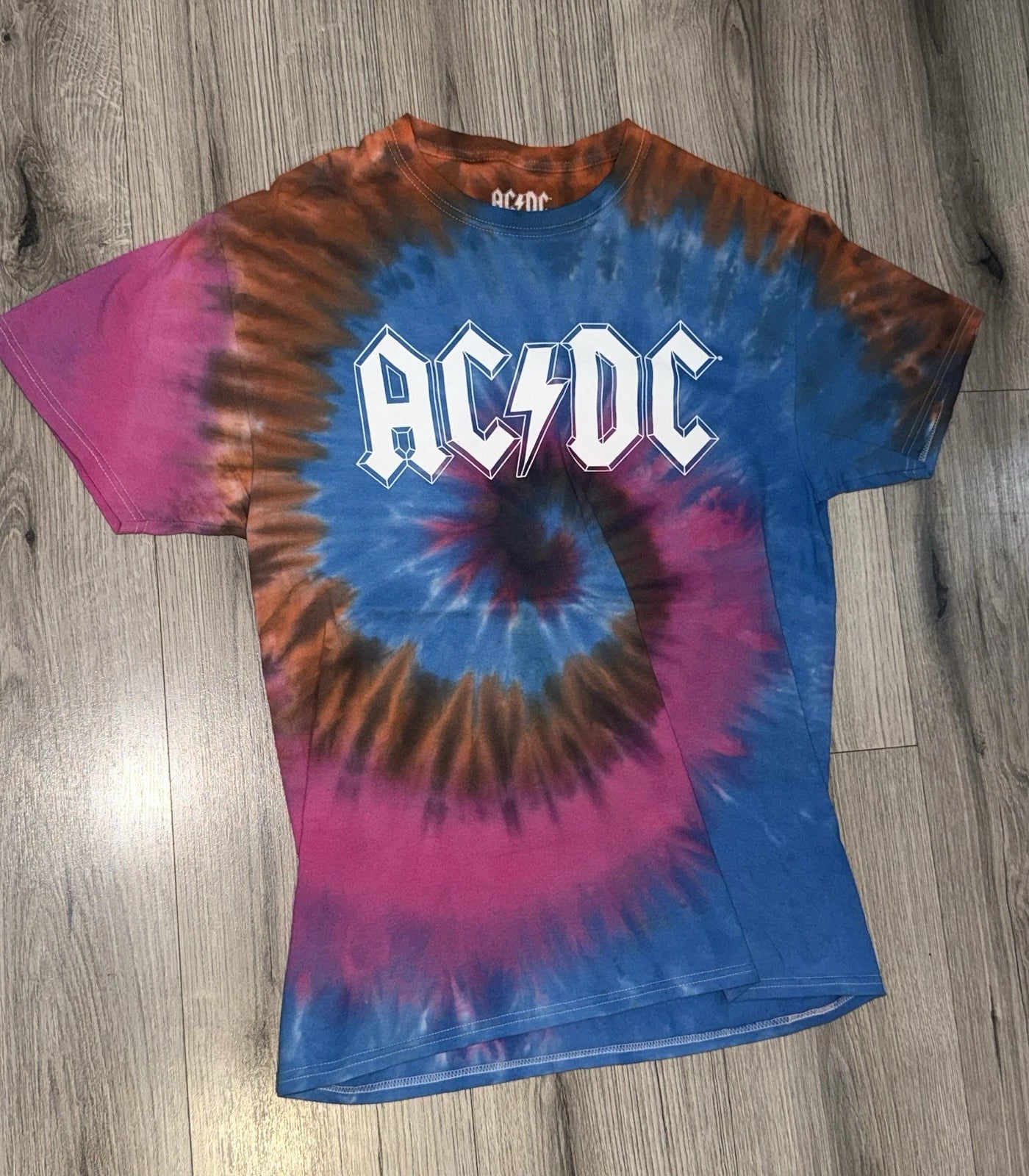 ACDC Tie-Dye Spiral Graphic Blue Pink Brown T-Shirt Mens M
