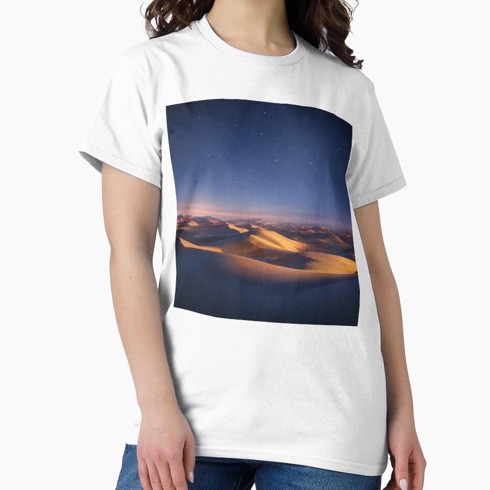 Golden Dunes & Star-Filled Sky – Serene Cosmic Silence by EK-World