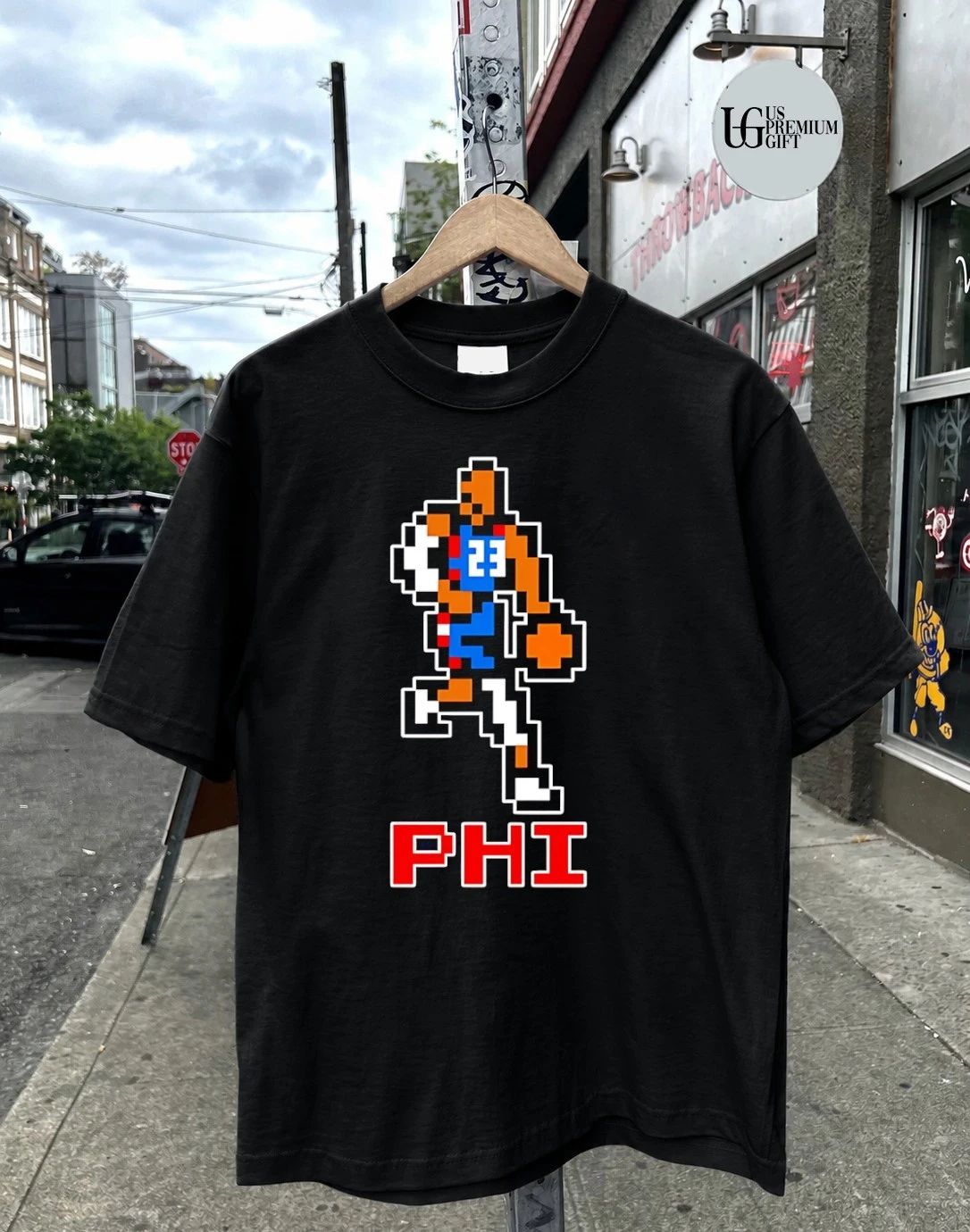 Philadelphia 76ers Phi 8 Bit Pixel art basketball player dribbling shirt
