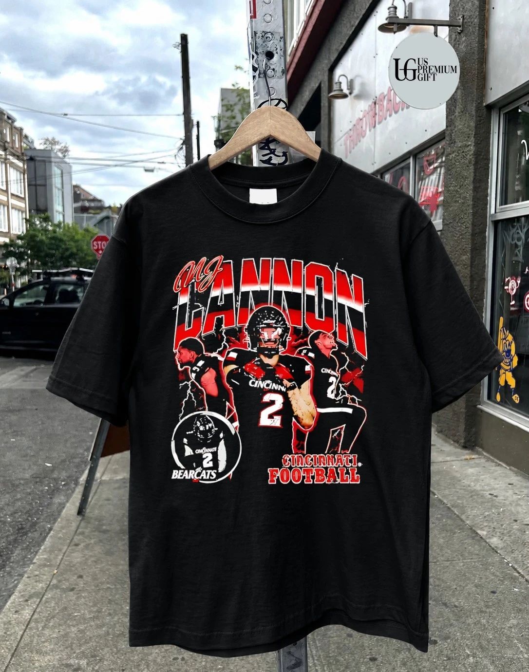 MJ Cannon Illustration Cincinnati Bearcats Football 2026 graphic shirt