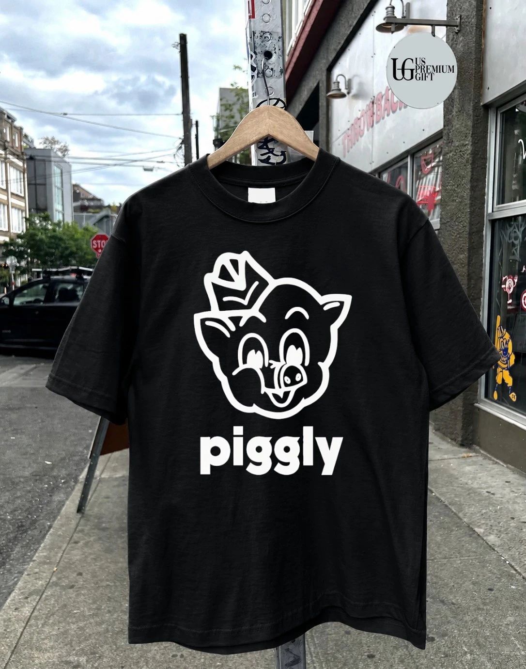 Piggly Wiggly logo shirt