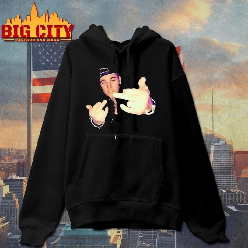 Justin Bieber Middle Finger Meme Shirt