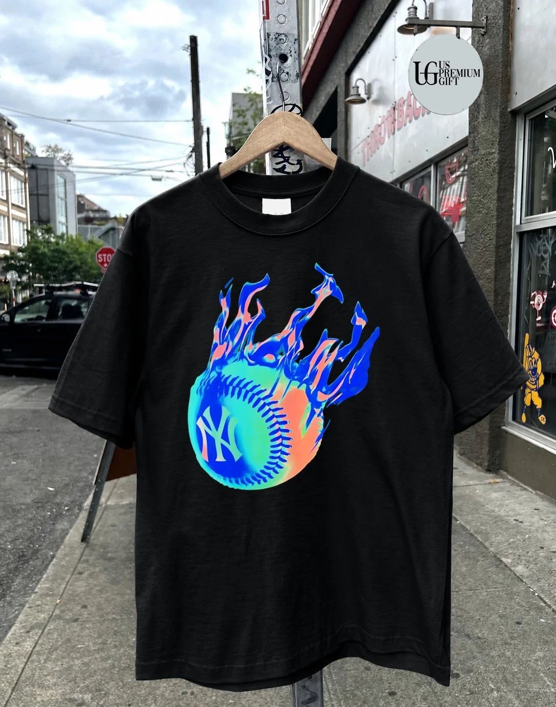New York Yankees Major League Baseball flaming Baseball shirt
