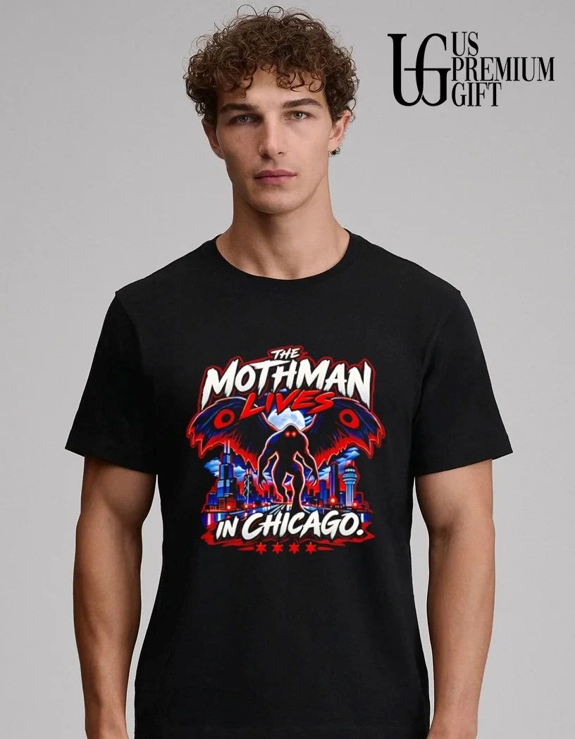 The Mothman lives in Chicago shirt