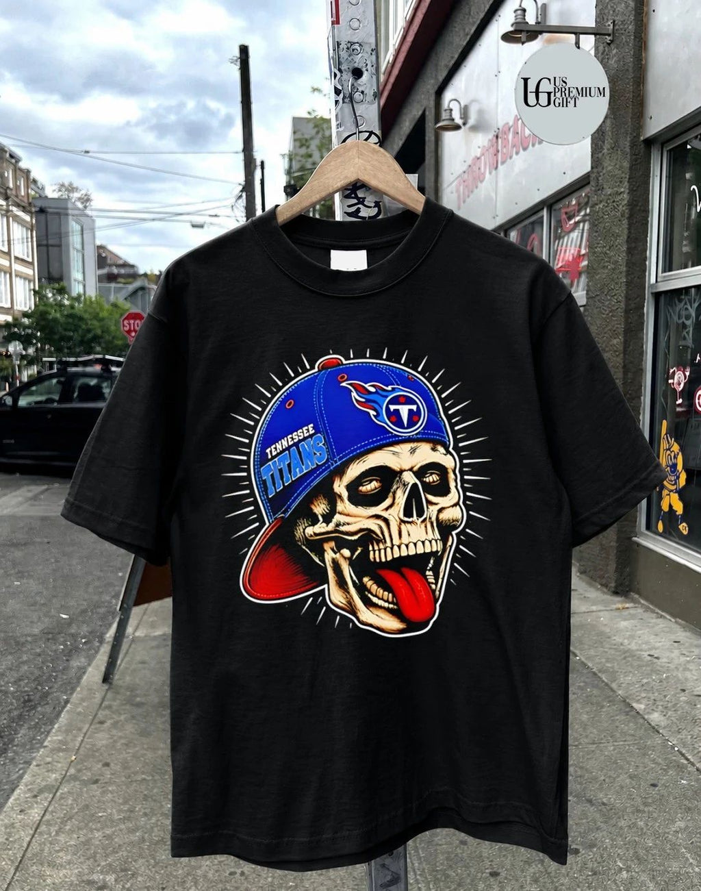 Skull Tennessee Titans tongue out hat shirt