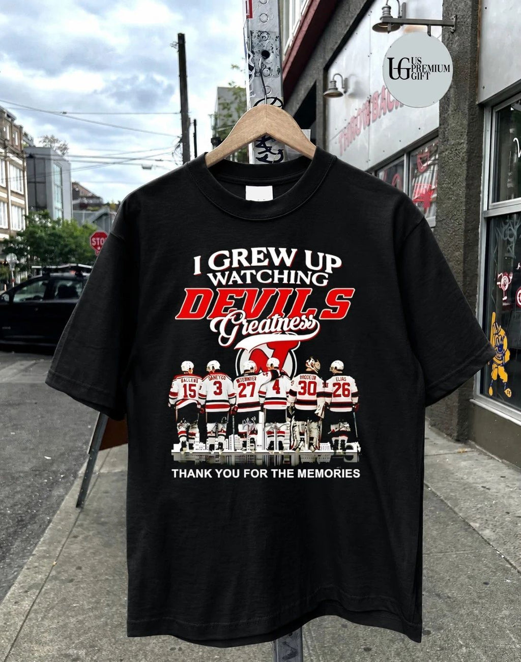 I grew up watching New Jersey Devils Legends Thank You For The Memories 2026 graphic shirt