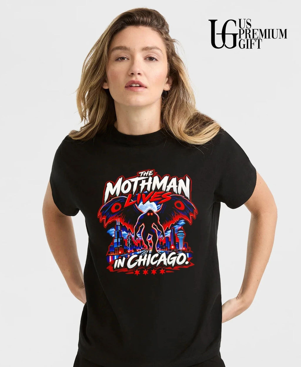 The Mothman lives in Chicago shirt