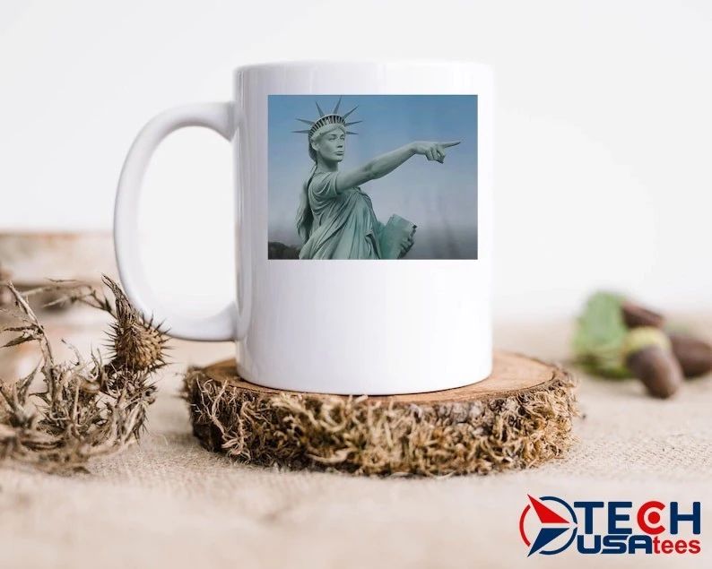 Statue of Liberty don’t you point at me Sophie Cunningham pointing shirt
